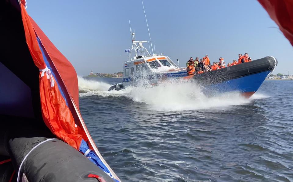 Het allermooiste tijdens de reddingbootdag is de mogelijkheid om mee te varen met de (snelle) reddingboot ‘Kapiteins Hazewinkel’.