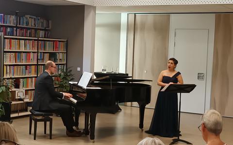 Sopraan Maria del Mar Humanes en pianist Maxim Shamo in MFC "Het KLavier" in Rutten