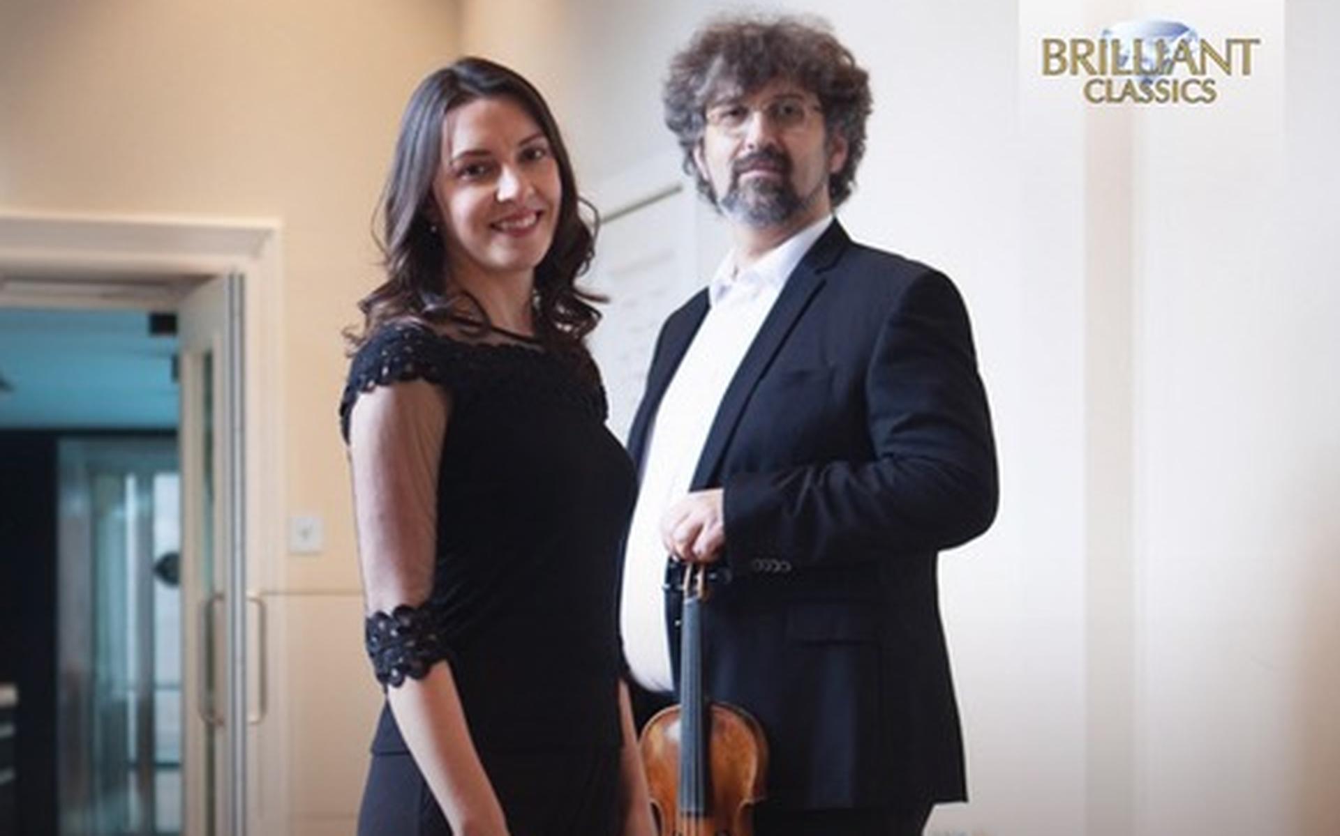 Violist Igor Ruhadze en klavecinist Alexandra Nepomnyashchaya spelen zaterdag 9 april in De Hoeksteen in Emmeloord.