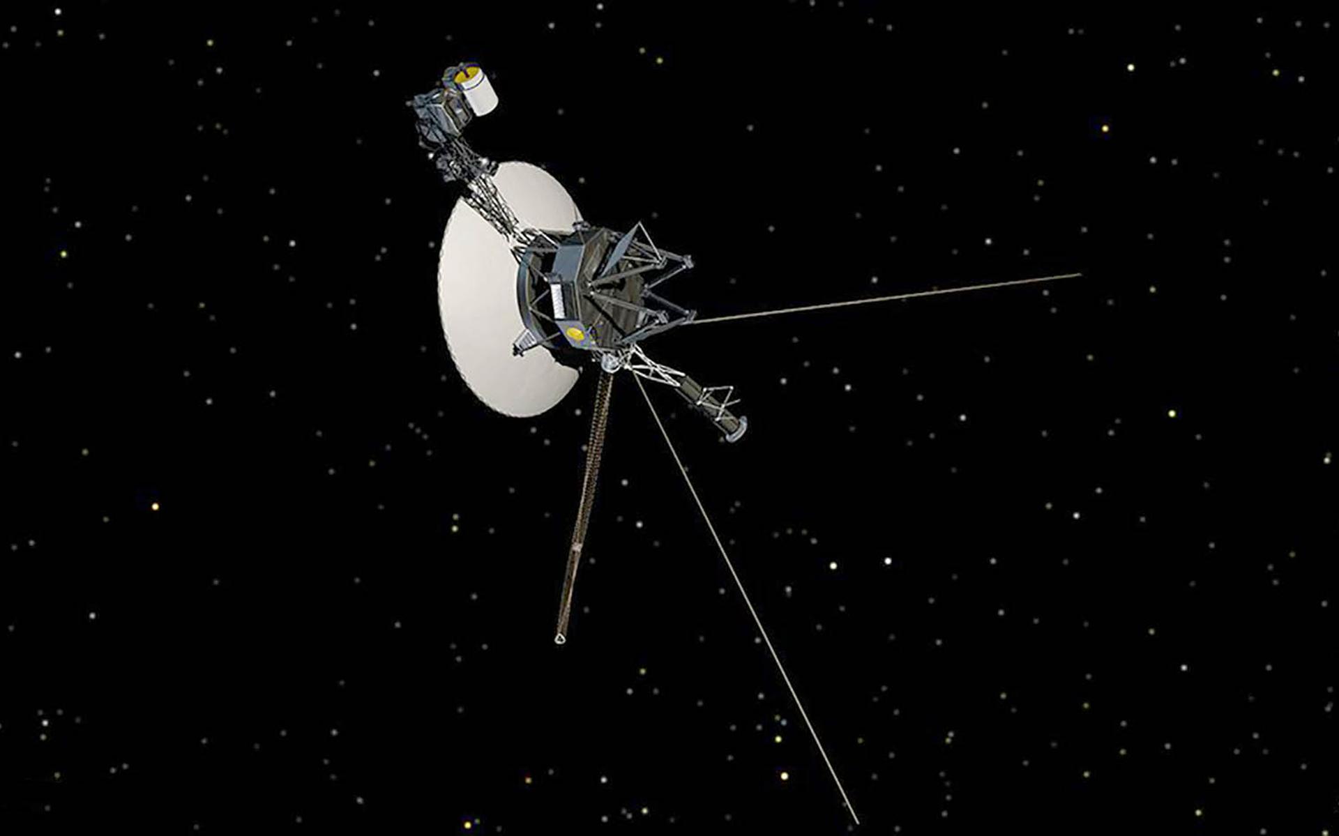 Sinds 1977 vliegt de Voyager 1 door het heelal.